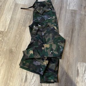 Nike sweatsuit woman’s size Small